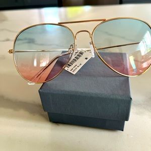 Aviator sunglasses blue and pink